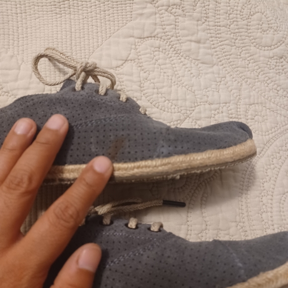 TOMS lace up DISCOUNTED SHIPPING - Picture 6 of 14